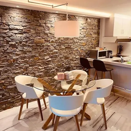 Domino - Superbe De Standing * לויקרבאד