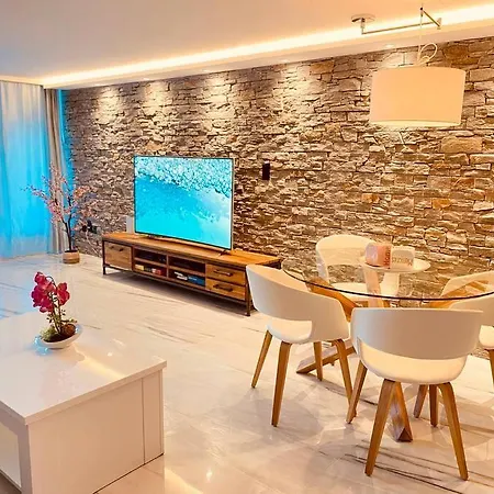 Domino - Superbe De Standing לויקרבאד